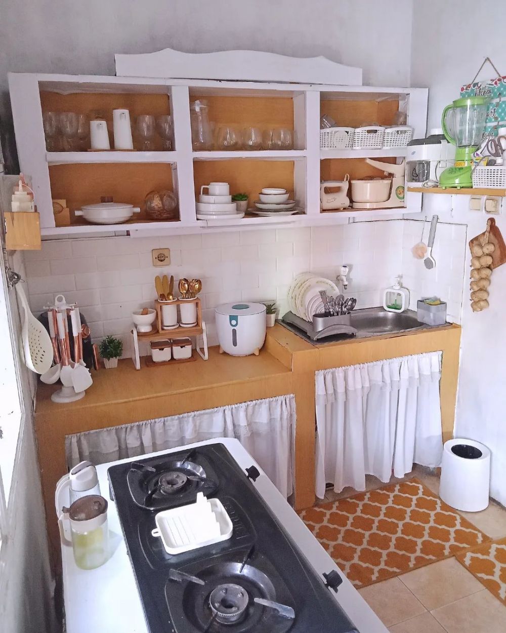 dapur mungil tanpa kitchen set estetik © 2023 brilio.net