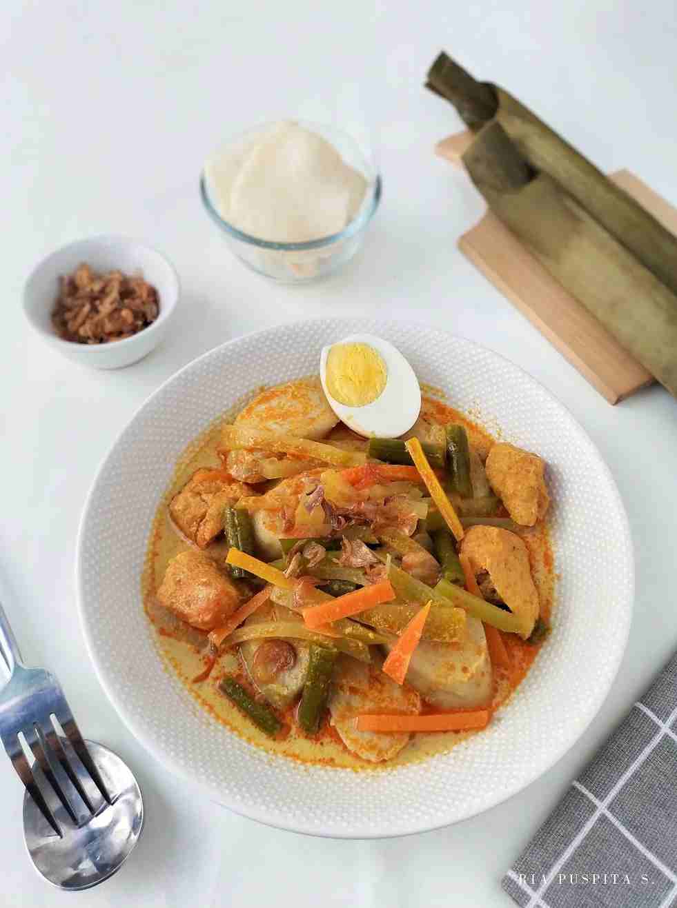 19 Resep lontong sayur, sederhana, lezat, dan praktis