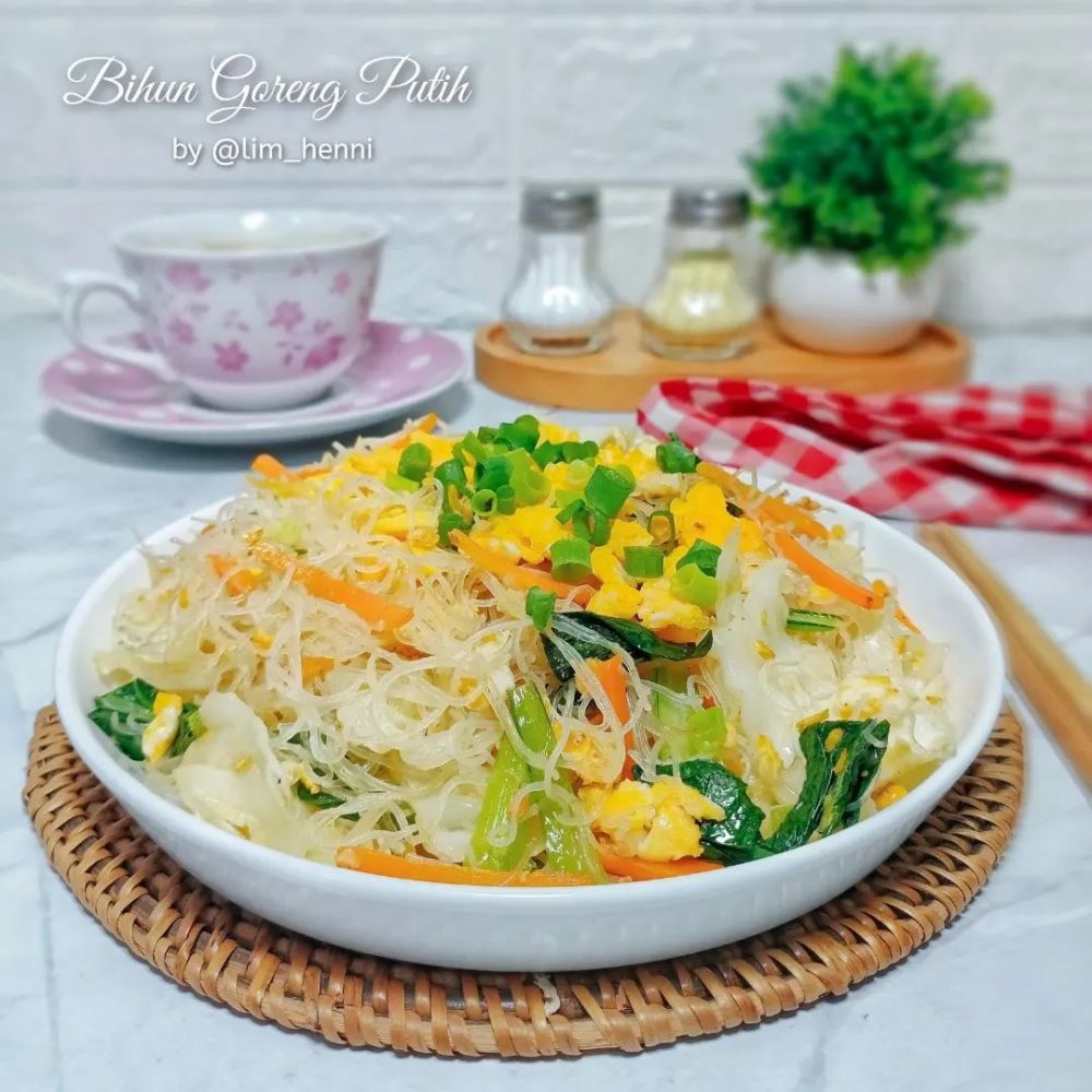 19 Resep bihun goreng spesial, enak, praktis dan mudah dibuat