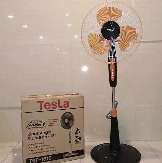 Potret kocak pelesetan tulisan merk barang elektronik Berbagai sumber