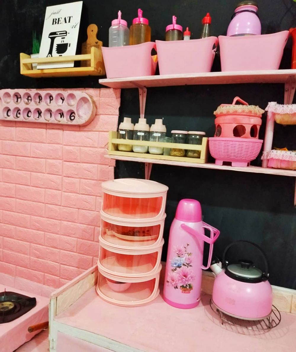 dapur pink estetik mewah tanpa kitchen set © 2023 brilio.net