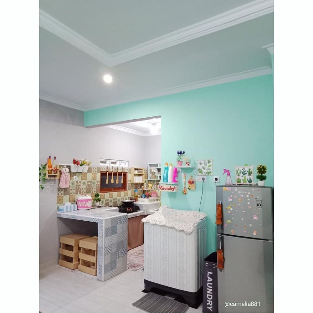 dapur mungil tanpa kitchen set taman indoor © 2024 brilio.net