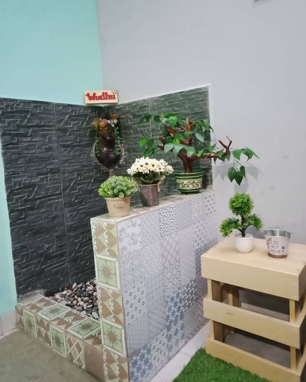 dapur mungil tanpa kitchen set taman indoor © 2024 brilio.net