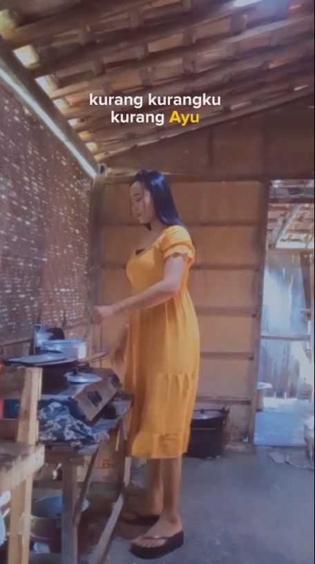 rumah triplek sederhana lantainya unik © 2024 brilio.net rumah triplek sederhana lantainya unik © 2024 brilio.net