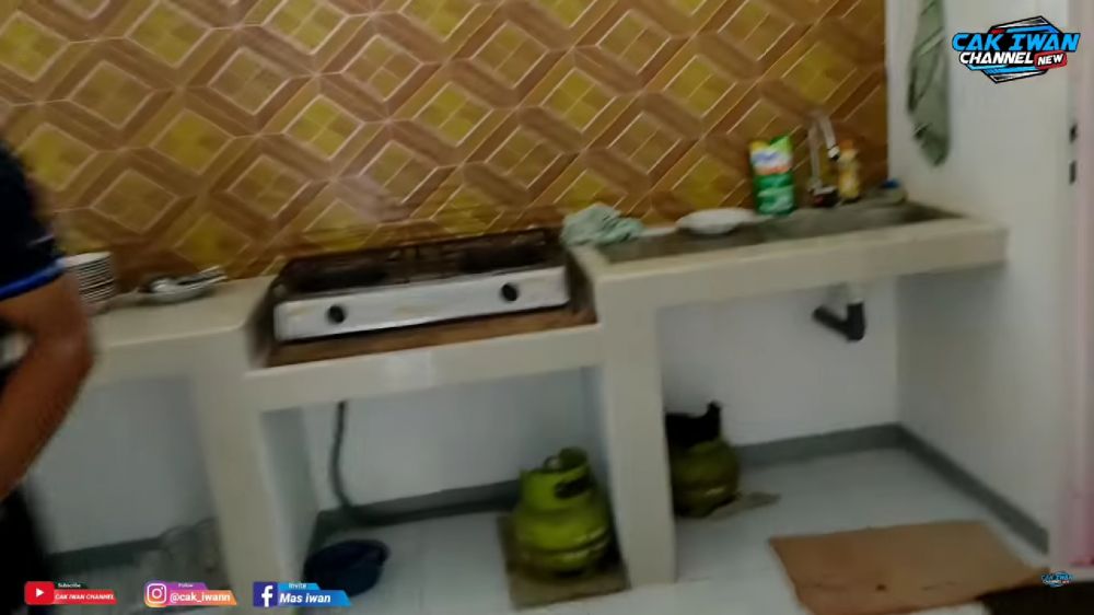 dapur rumah pratama arhan kini modern © 2024 brilio.net