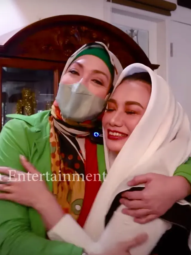 potret kedekatan reza dan angelina sondakh © berbagai sumber potret kedekatan reza dan angelina sondakh © berbagai sumber