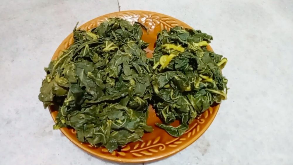 Tanpa tanah liat atau baking soda, ini trik ampuh hilangkan rasa pahit daun pepaya pakai 1 jenis daun