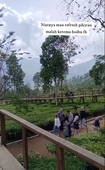 kelakuan random emak-emak © 2024 brilio.net