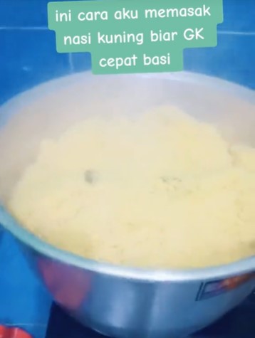 Tak perlu diberi lemon atau jeruk nipis, ini trik menanak nasi kuning agar tak cepat basi