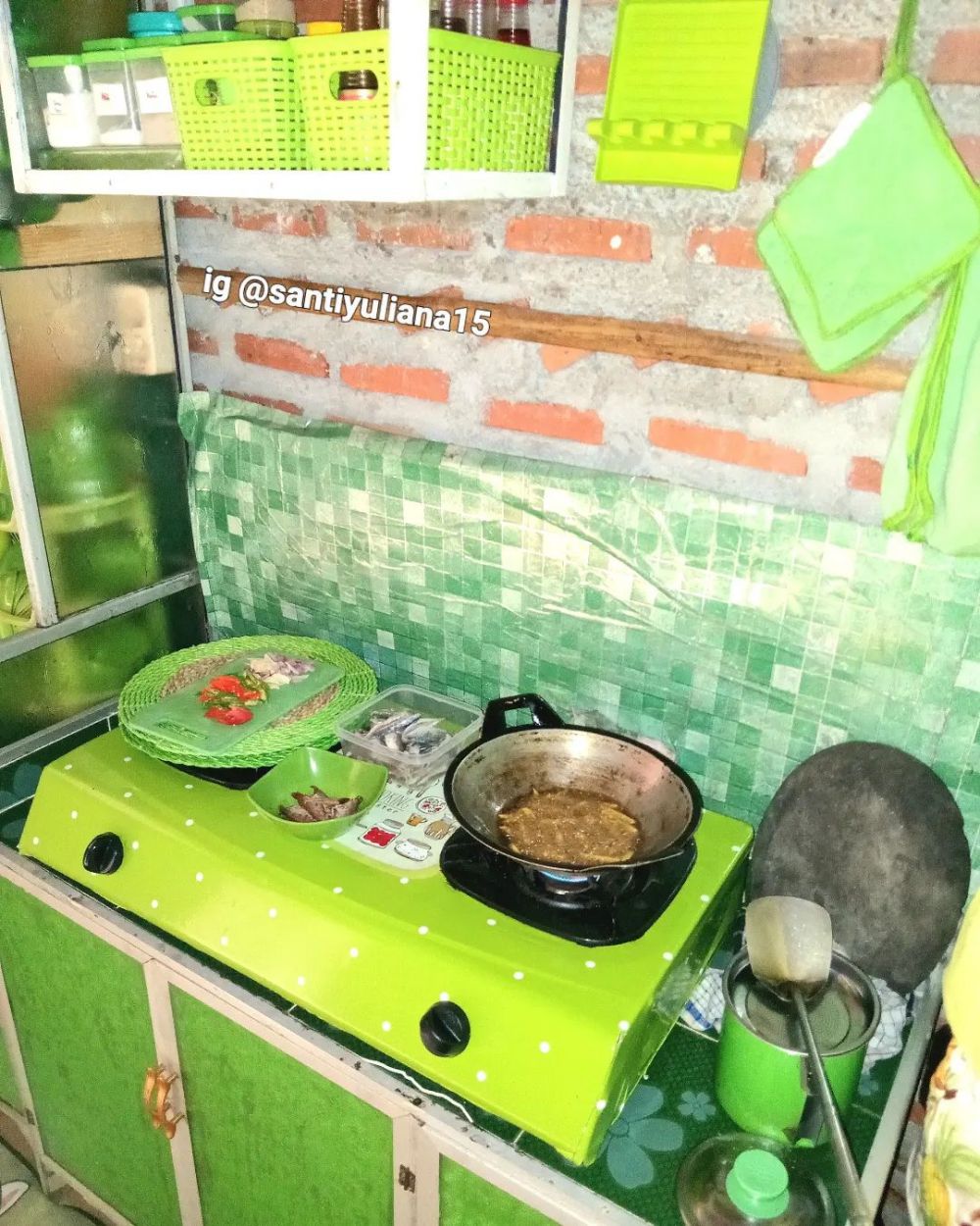 dapur meja aluminium estetik © 2024 brilio.net