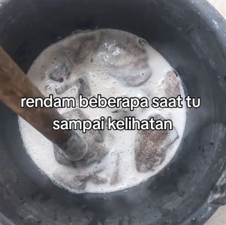 Tanpa sitrun atau pemutih, ini trik cuci serbet dekil agar wangi dan bersih kesat pakai 1 bahan dapur