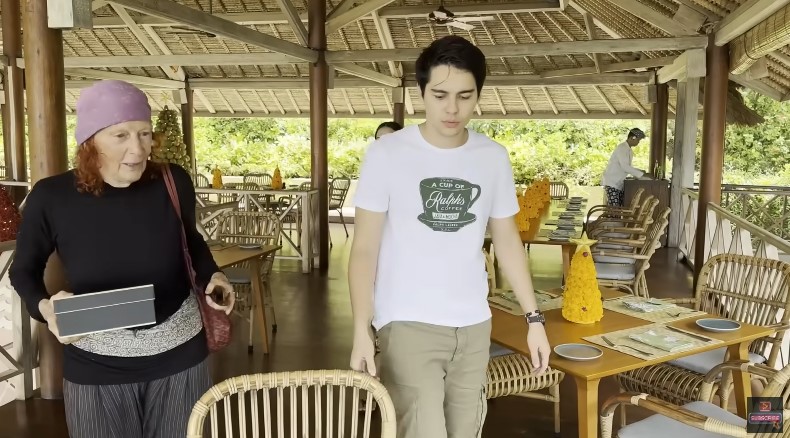 Maxime Bouttier ketemu ibunda Luna Maya © YouTube