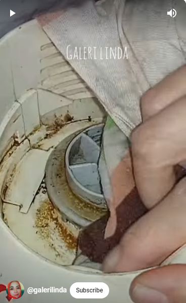 Bukan pakai sabun, begini cara mudah bersihkan bagian dalam mesin blender penuh kerak dan menguning