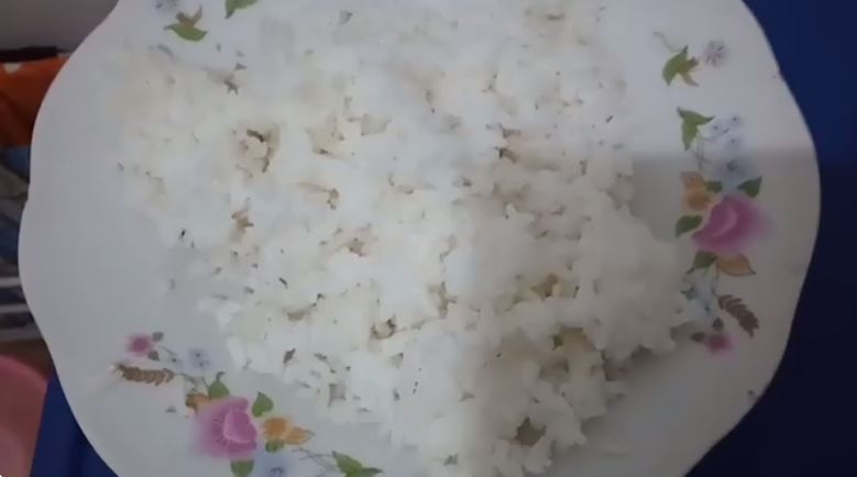 Cara menanak nasi di panci agar matang sempurna dan tak bau sampai semalaman