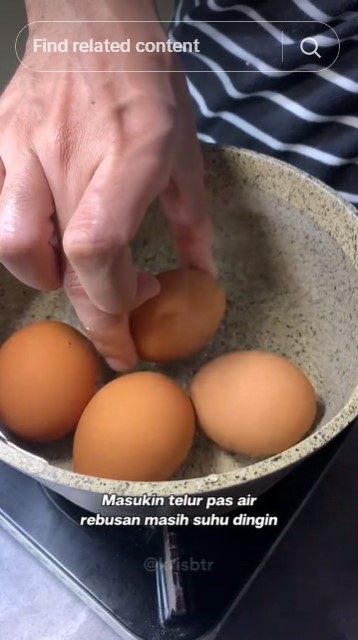 Bukan diberi garam, ini trik merebus telur agar mudah dikupas dan matang sempurna dalam 15 menit