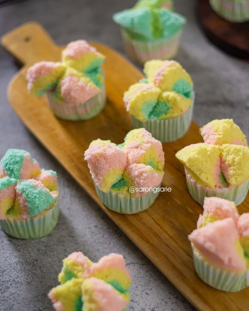 21 Resep bolu kukus mekar, enak, mengembang, dan cocok jadi camilan