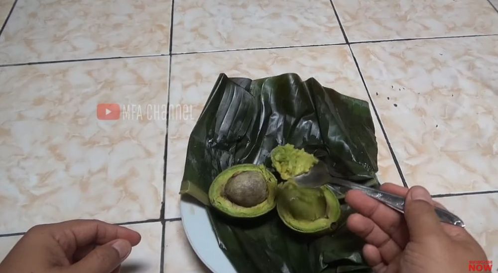 Tanpa diperam beras berhari-hari, ini cara mematangkan alpukat dalam 10 menit agar mulus dan tak hitam