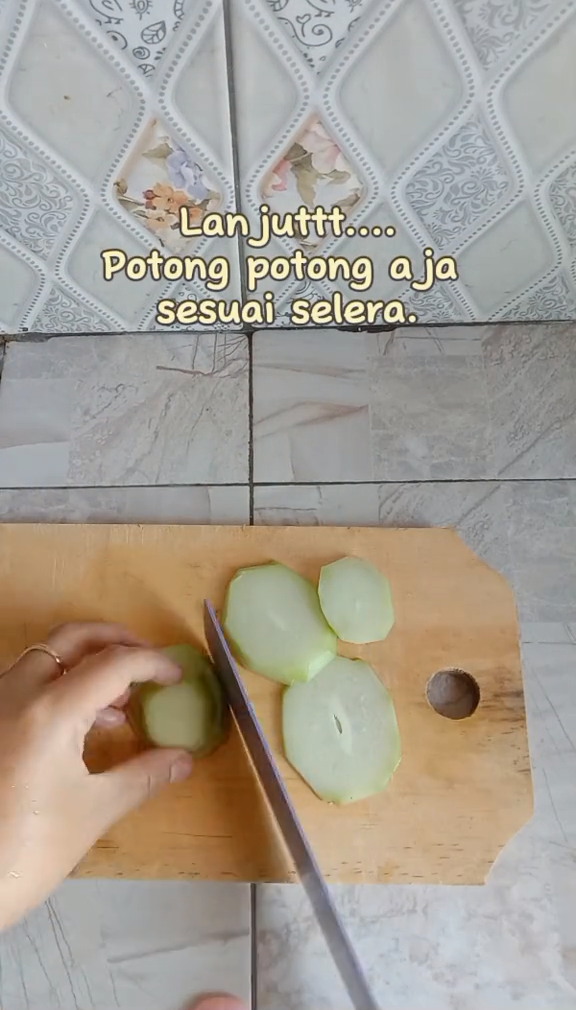 Nggak cukup direndam larutan garam, ini cara ampuh menghilangkan getah di labu siam