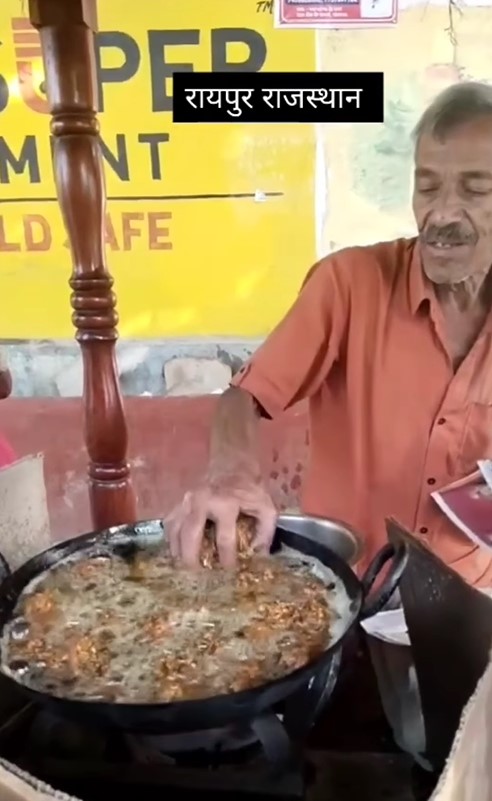 The power of tangan-kaki orang India di balik larisnya kuliner kaki lima, 8 foto ini bikin hela napas