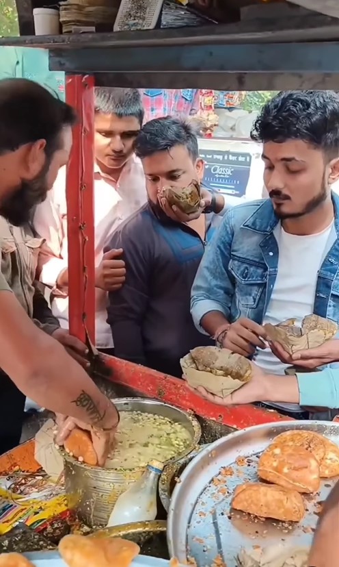 The power of tangan-kaki orang India di balik larisnya kuliner kaki lima, 8 foto ini bikin hela napas