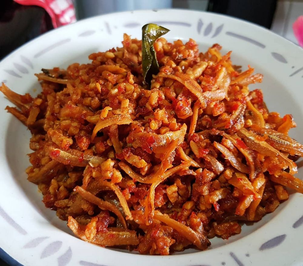 20 Resep resep kreasi sambal teri, praktis dan bikin lahap makan
