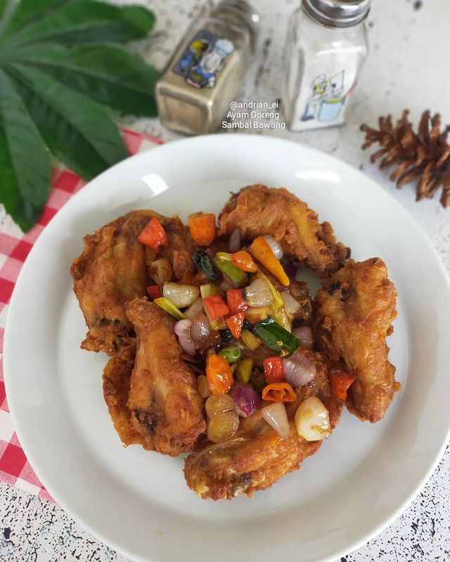 20 Resep ayam goreng gurih, enak, empuk dan menggugah selera