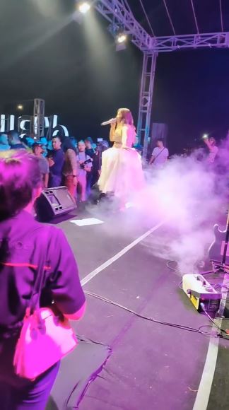 momen pinkan pamerkan arya khan manggung © TikTok momen pinkan pamerkan arya khan manggung © TikTok