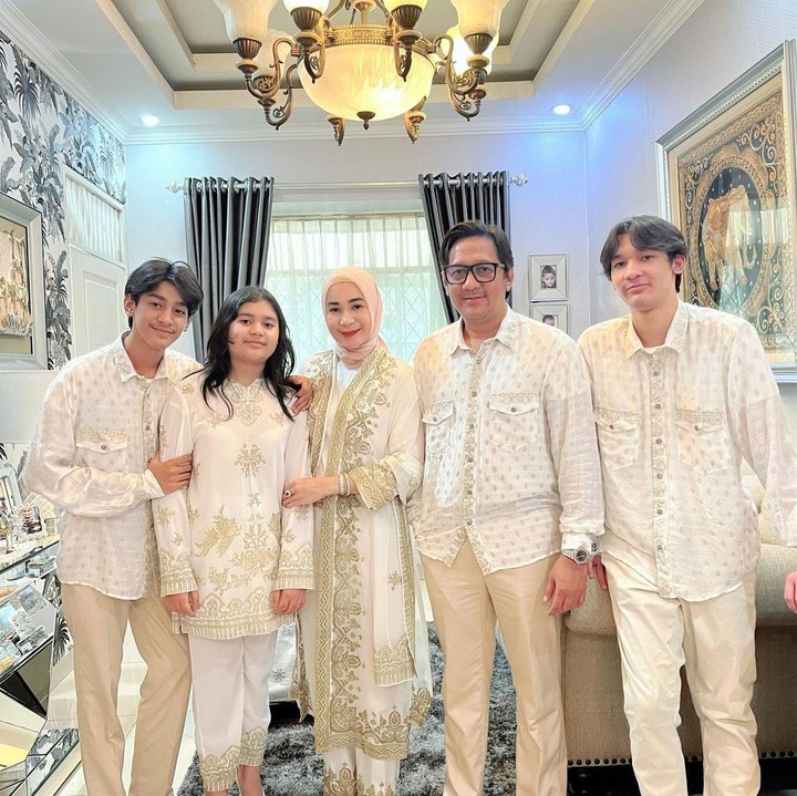 beda uang jajan anak seleb © instagram beda uang jajan anak seleb © instagram