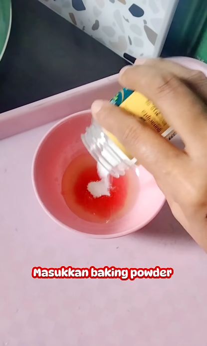Tak perlu direndam air, ini trik hilangkan kerak dan lemak pada tungku kompor pakai 3 bahan dapur