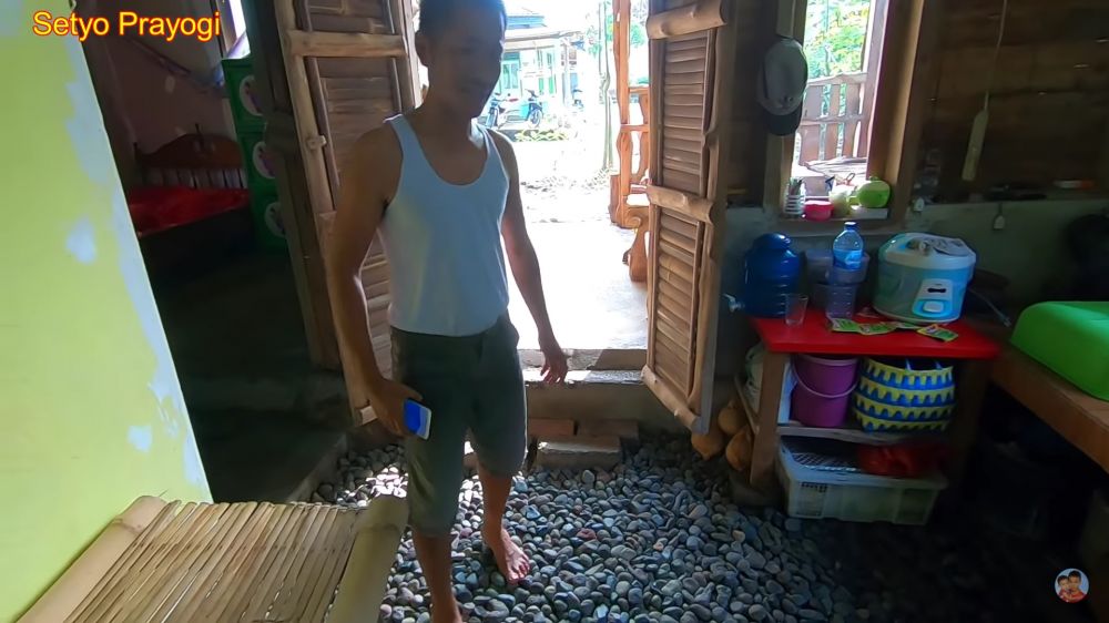 rumah kayu lantainya unik © 2024 brilio.net rumah kayu lantainya unik © 2024 brilio.net