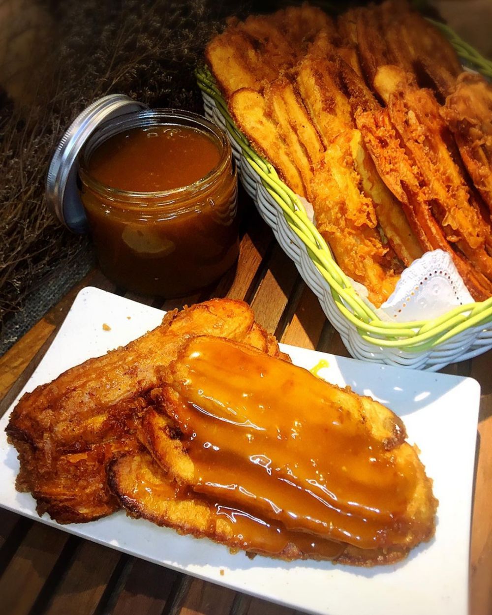 15 Resep olahan pisang goreng kekinian enak, mudah dibuat, dan bikin nagih