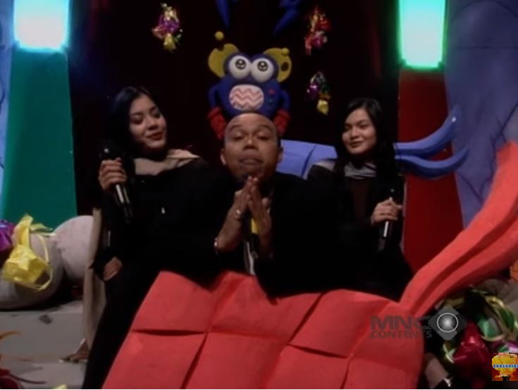 potret persahabatan lulu tobing dan cut tari © berbagai sumber potret persahabatan lulu tobing dan cut tari © berbagai sumber