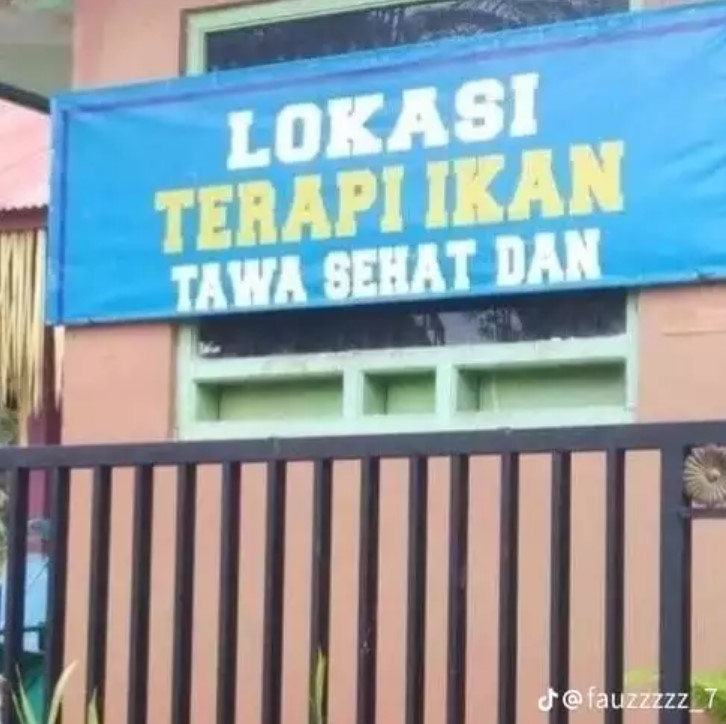 Tulisan warung bikin traveling  Berbagai sumber