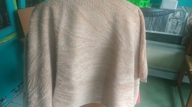 Tanpa garam atau cuka, ini cara mencuci handuk dekil agar bersih lagi cukup tambah 3 bahan dapur