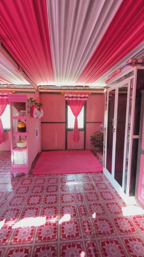 rumah triplek serba pink © 2024 brilio.net