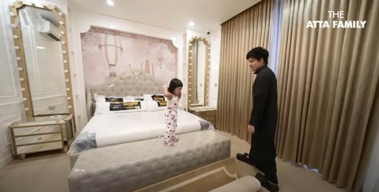 potret ruang tidur Ameena mewah © berbagai sumber