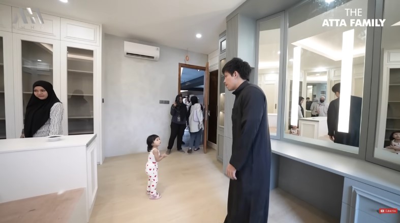 potret ruang tidur Ameena mewah © berbagai sumber