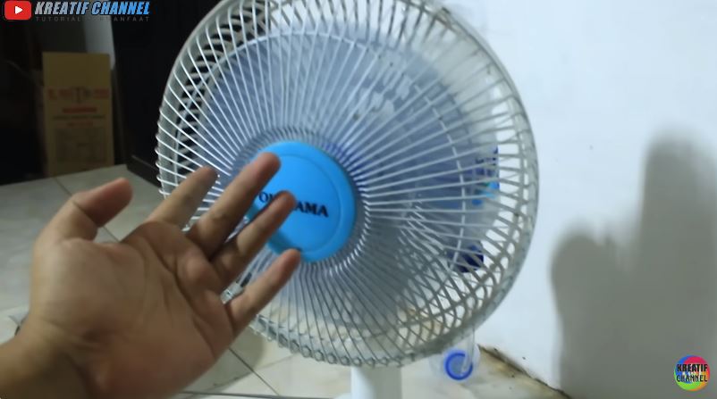 Cuma modal 1 sampah dapur, trik antimainstrem mengubah kipas angin jadi sedingin AC ini super kreatif