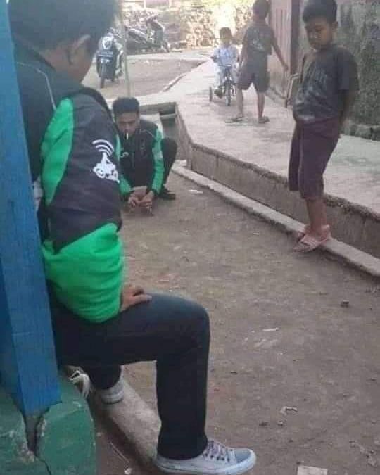 Kelakuan nyeleneh ojol  Berbagai sumber