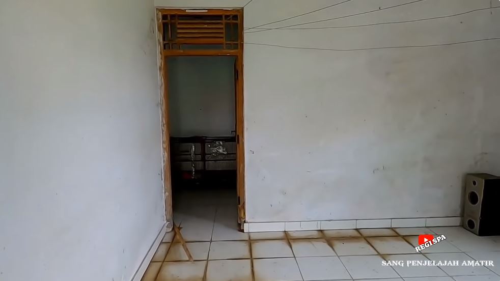 potret rumah narji dibiarkan terbengkalai © YouTube