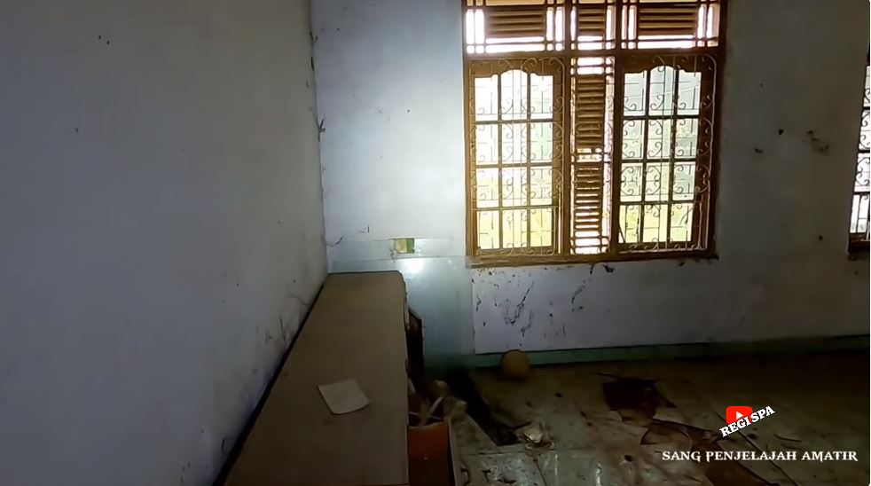 potret rumah narji dibiarkan terbengkalai © YouTube