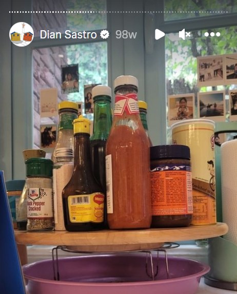 rumah dian sastro tetap estetik walaupun dapur berantakan © berbagai sumber