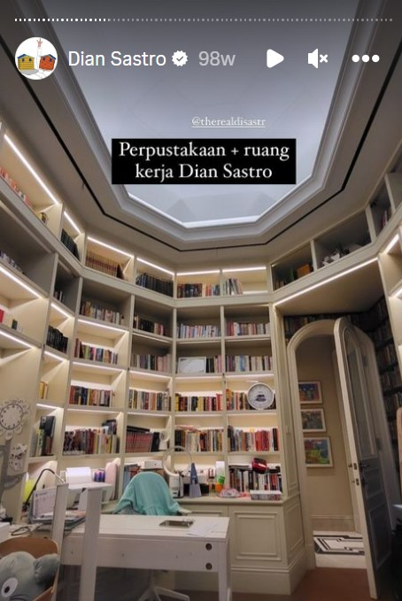 rumah dian sastro tetap estetik walaupun dapur berantakan © berbagai sumber