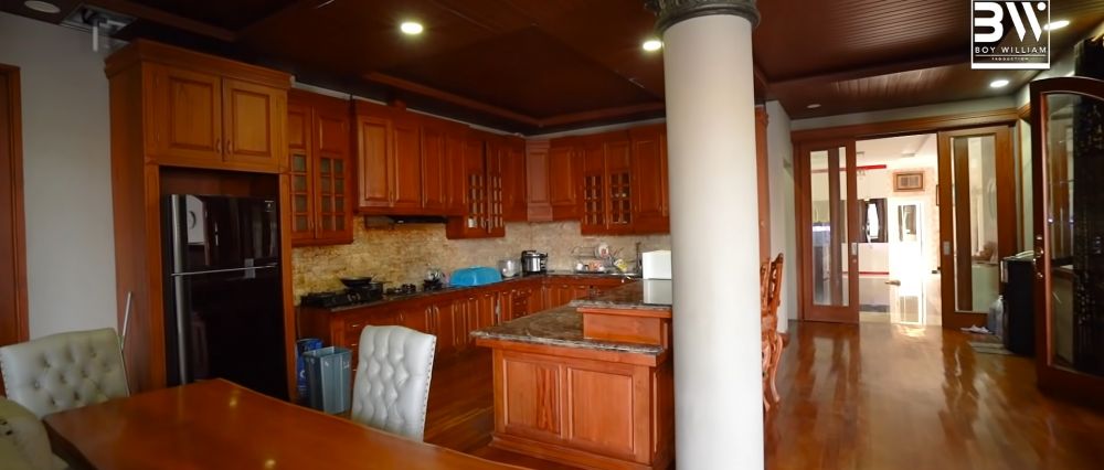 potret dapur mewah di hunian 9 komedian © berbagai sumber potret dapur mewah di hunian 9 komedian © berbagai sumber