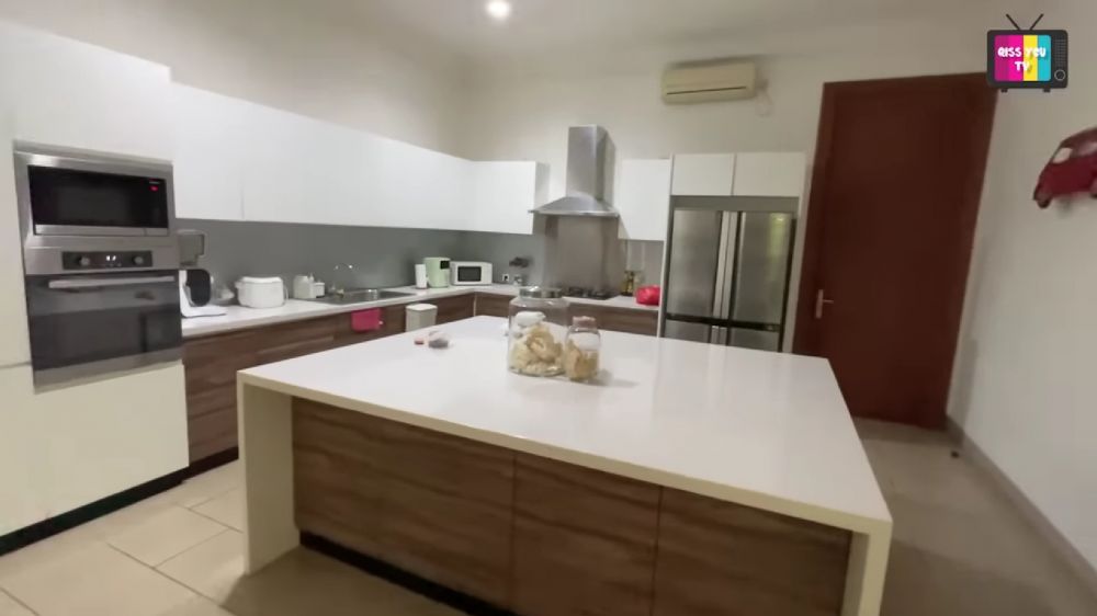 dapur rumah kontrakan Rina Nose © 2024 brilio.net