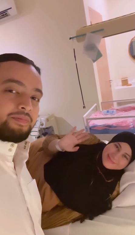 Momen haru persalinan anak ke-4 Tasyi Athasyia © 2024 brilio.net Momen haru persalinan anak ke-4 Tasyi Athasyia © 2024 brilio.net