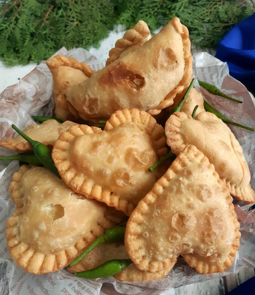 30 Resep pastel yang enak, renyah, gurih, dan mudah dibuat