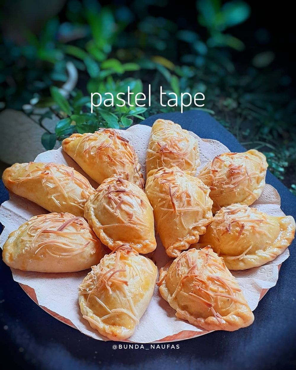 30 Resep pastel yang enak, renyah, gurih, dan mudah dibuat