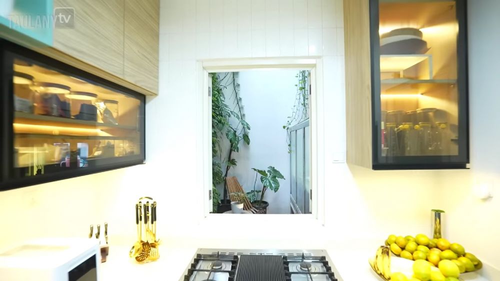 dapur rumah sharena dan ryan delon © 2024 brilio.net