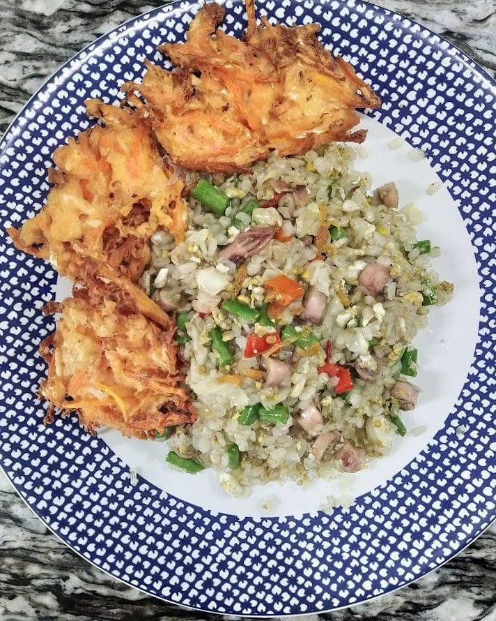 30 Resep nasi goreng putih, enak dan praktis buat sarapan